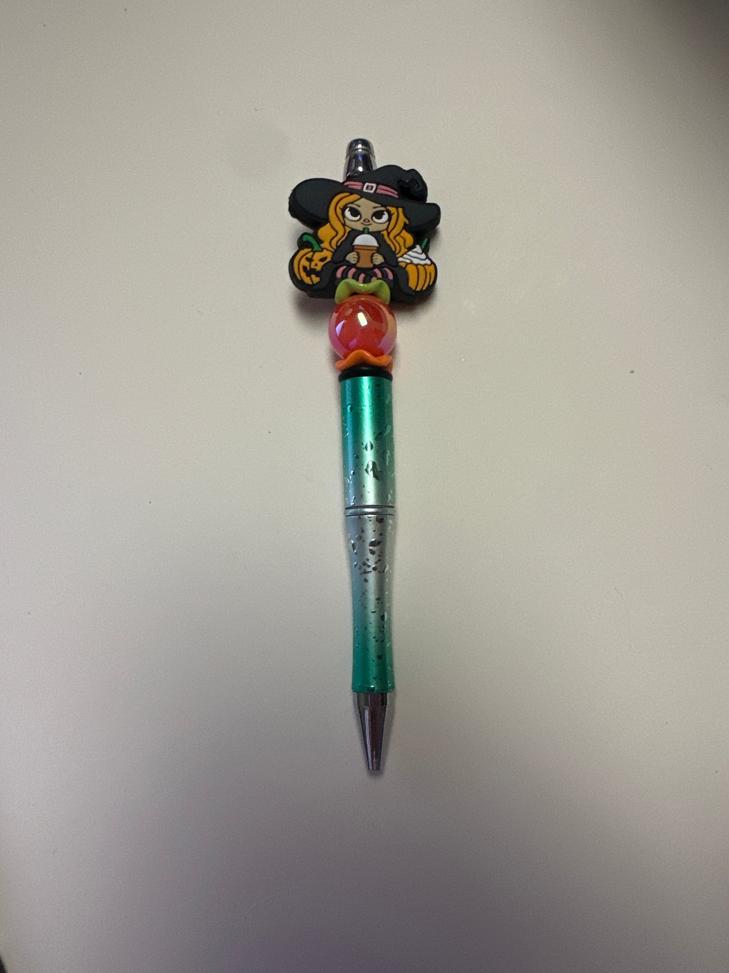Beaded Basic witch green and silver flake pen