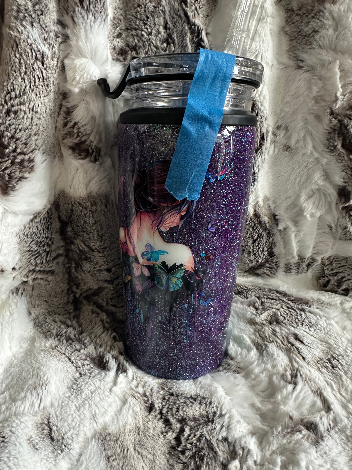 4 in 1 can cooler and tumbler. Fought to become her